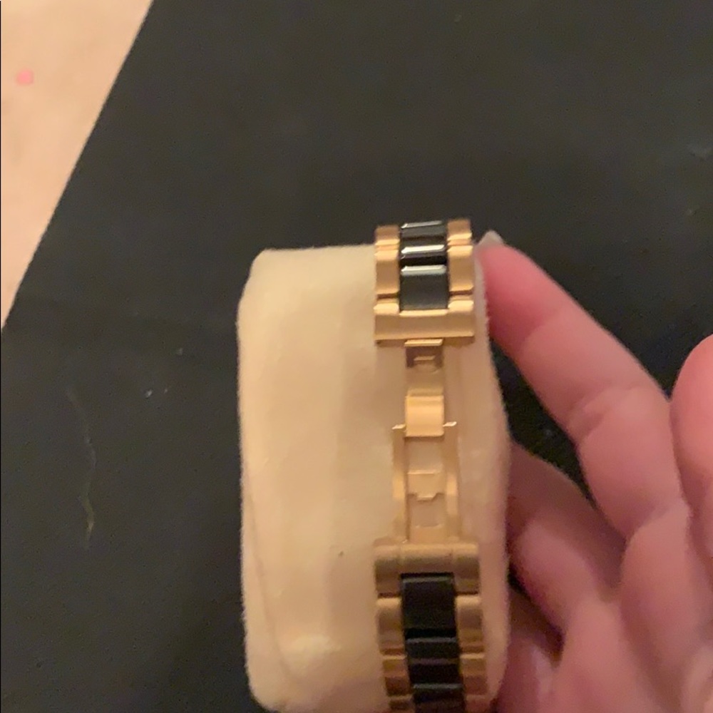 Watch - Picture 3 of 5